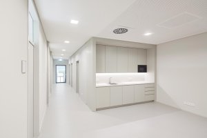 Rekonstrukce budovy okresního soudu Tübingenu od studia Dannien Roller Architekten