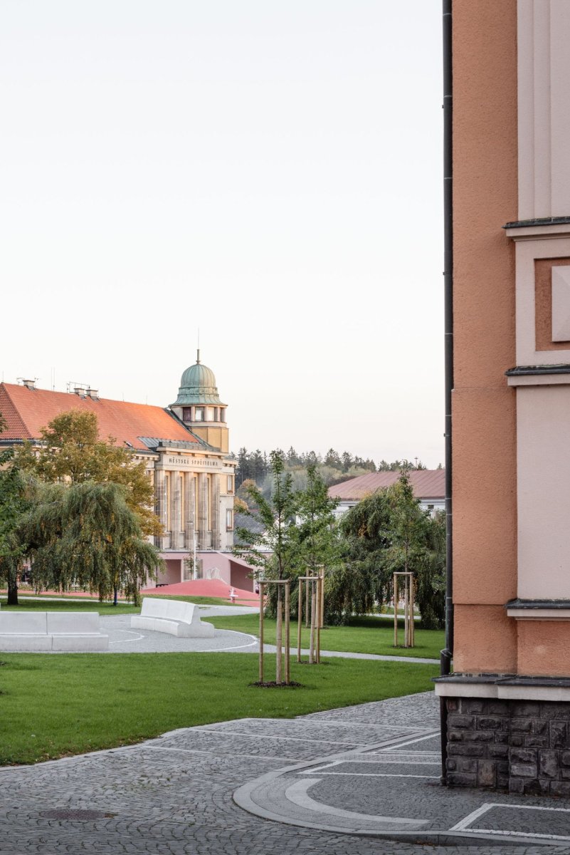 2021 architekti navrhli hravé veřejné prostranství pro severočeské město Červený Kostelec