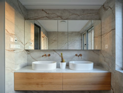 Rodinný dům a sídlo firmy Eko Modular hned vedle sebe - vše z modulů.