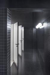 Nové toalety kina Světozor, SKUPINA/ Marcela Steinbachová, Vít Holý