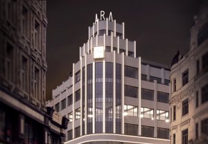 Rekonstrukce paláce ARA.