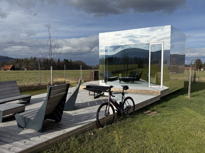 Pergoly a terasy terasa u zrcadlového domu Čeladná 