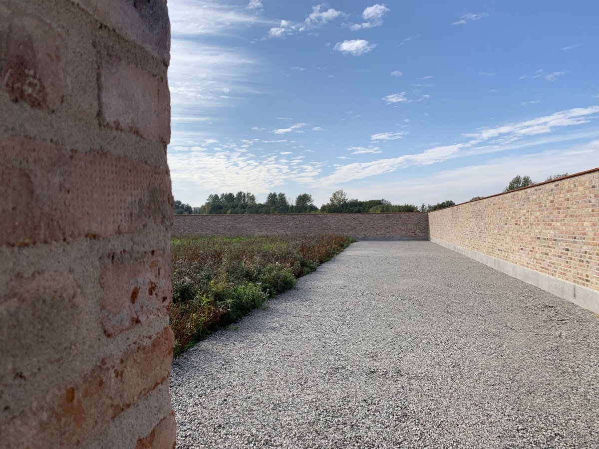 Lundská katedrála společně s radnicí, univerzitou a regionem Skåne vyzvaly norské studio Brendeland & Kristoffersen, inženýry, širokou veřejnost aj., aby se zapojili do procesu navrhování. (Zahrada Hage, Brendeland & Kristoffersen)