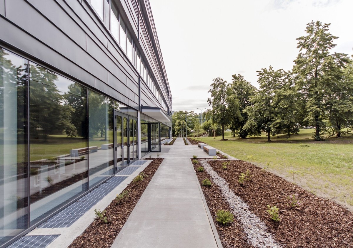 Pavilon IMPAKT MFF UK, majo architekti / Jan Jaroš, Štěpán Jablonský