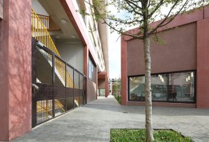 Vysokoškolské koleje Résidence Palaiseau ve Francii, studio 51N4E a Bourbouze & Graindorge