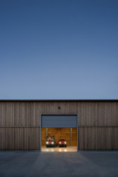 Zázemí údržby golfového rezortu v Ostravici pod Lysou horou od PAPOUSEK & SILHAN ARCHITECTS