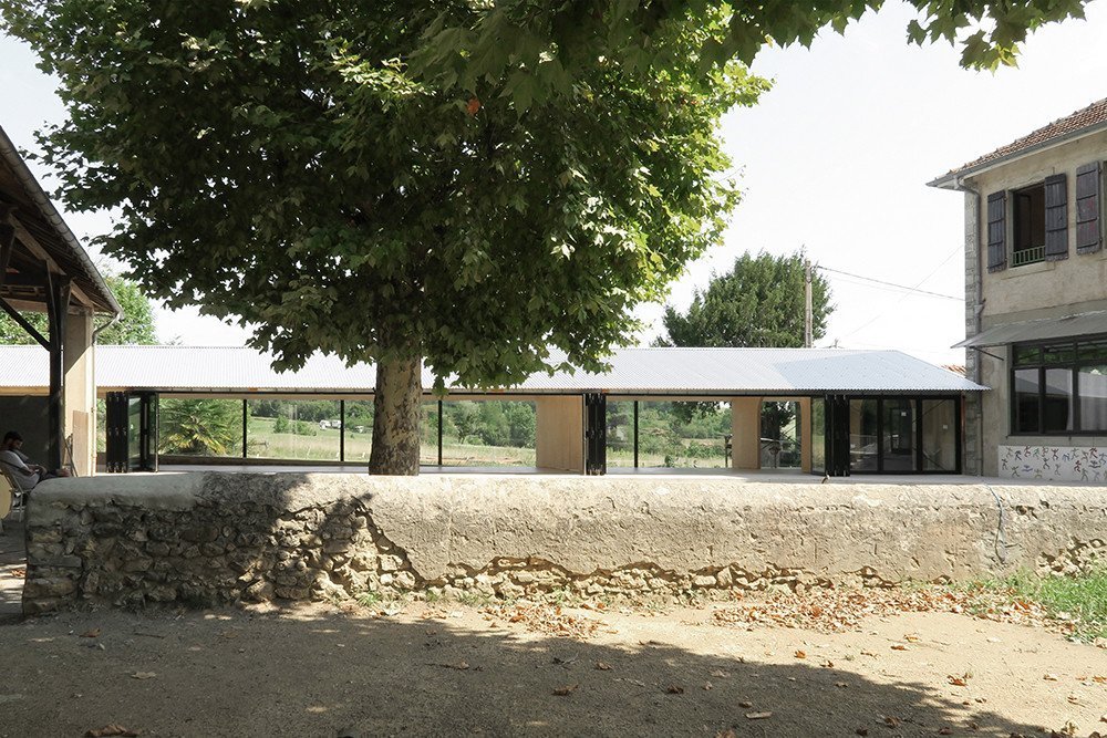 Přístavba školní jídelny v Montbrun-Bocage, Bast architects