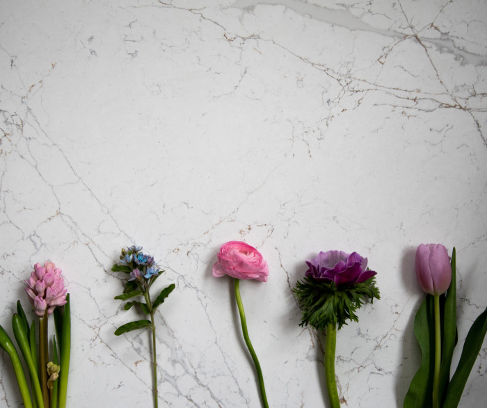 Leštěný tvrzený kámen Calacatta Olympos od TechniStone.