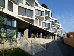 Schindler Seko, Rezidence Sacre Coeur 2