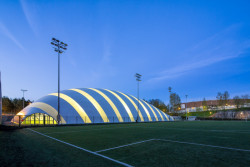 Tréninková fotbalová hala Töölö, dokončeno 2015, studio JKMM