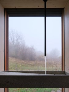 Výhledy i při čištění zubů (Domek ve vinici; Ark-Shelter, Archekta)
