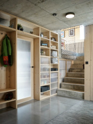 Dom Hora, Archholiks.