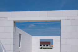 Při stavbě Léčebného domu Kozlišov jsou použity tvárnice Ytong a Silka