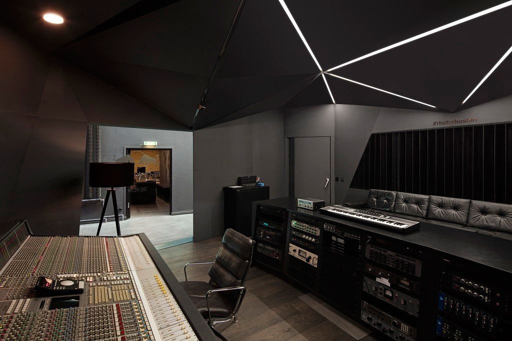 OPTIMIST DESIGN, Red Bull studio / Berlin – foto