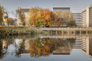 Bodovala také kancelářská budova Lakeside od studia Grupa 5 Architekci.