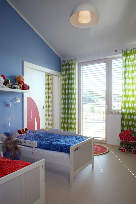 Vladimír Balda architekt, Přízemní dům se slunolamem – foto