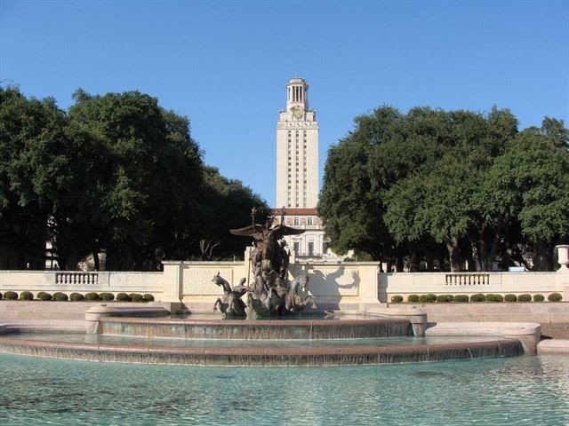 Kampus University of Texas - foto