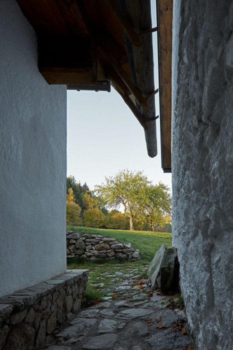 Lenka Míková, rekonstrukce usedlosti v Jižních Čechách