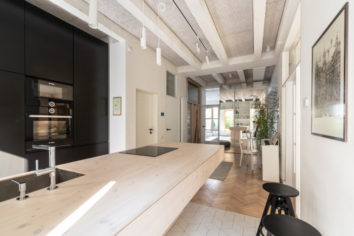 Rekonstrukce přízemního bytu, What architects