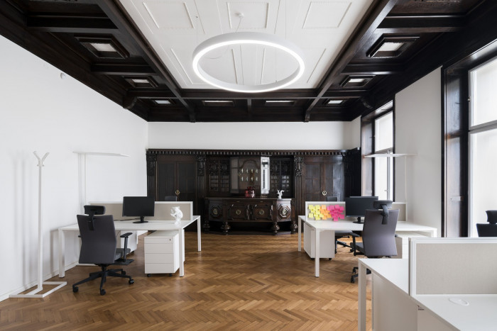 Rekonstrukce bytu továrníka na současné kanceláře, barbora léblová interiors & architecture