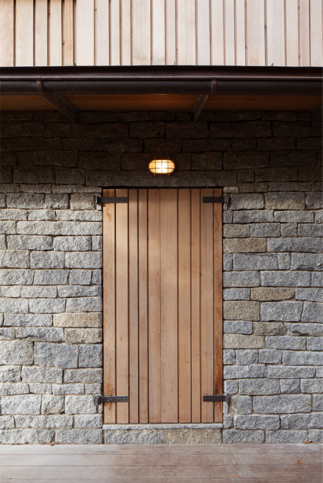 Přestavba chaty ve Svatém Petru, Znamení čtyř - architekti