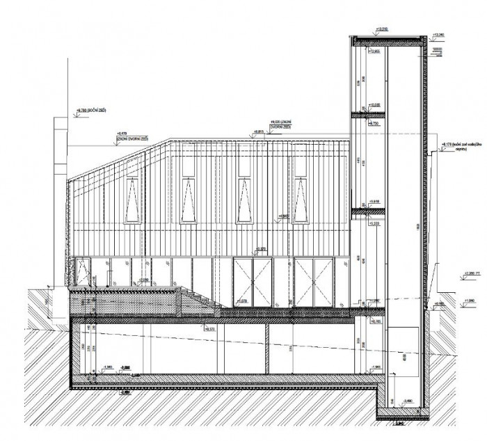 Rekonstrukce a dostavba hlavní budovy Regionálního muzea v Kolíně, řez, IHARCH