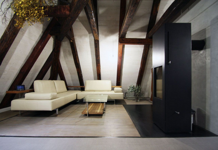 Olga Pokorná, podkrovní byt v Konviktské ulici v Praze - foto