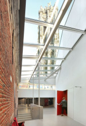 import.export ARCHITECTURE, The Moon – foto