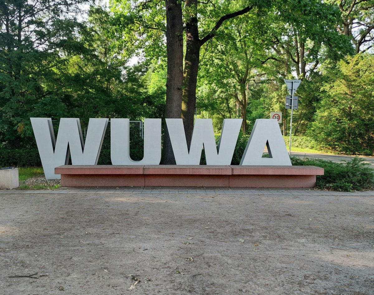 Nápis WuWA