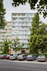 Revitalizace panelového domu v Rožnově pod Radhoštěm, Holiš + Šochová architekti