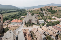 Kaštěl z poloviny 18. století byl od 70. let vybydlený, před deseti lety ho začalo město postupně rekonstruovat.