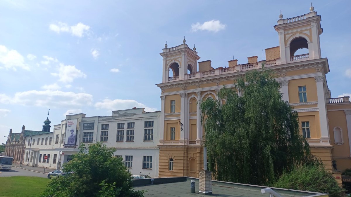 Kulturní dům Peklo, čelní pohled od města, současný stav