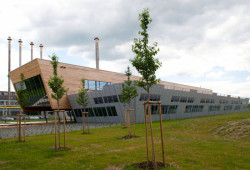 Tomáš Šenberger, Tomáš Med, UNIVERZITNÍ CENTRUM ENERGETICKY EFEKTIVNÍCH BUDOV ČVUT - foto