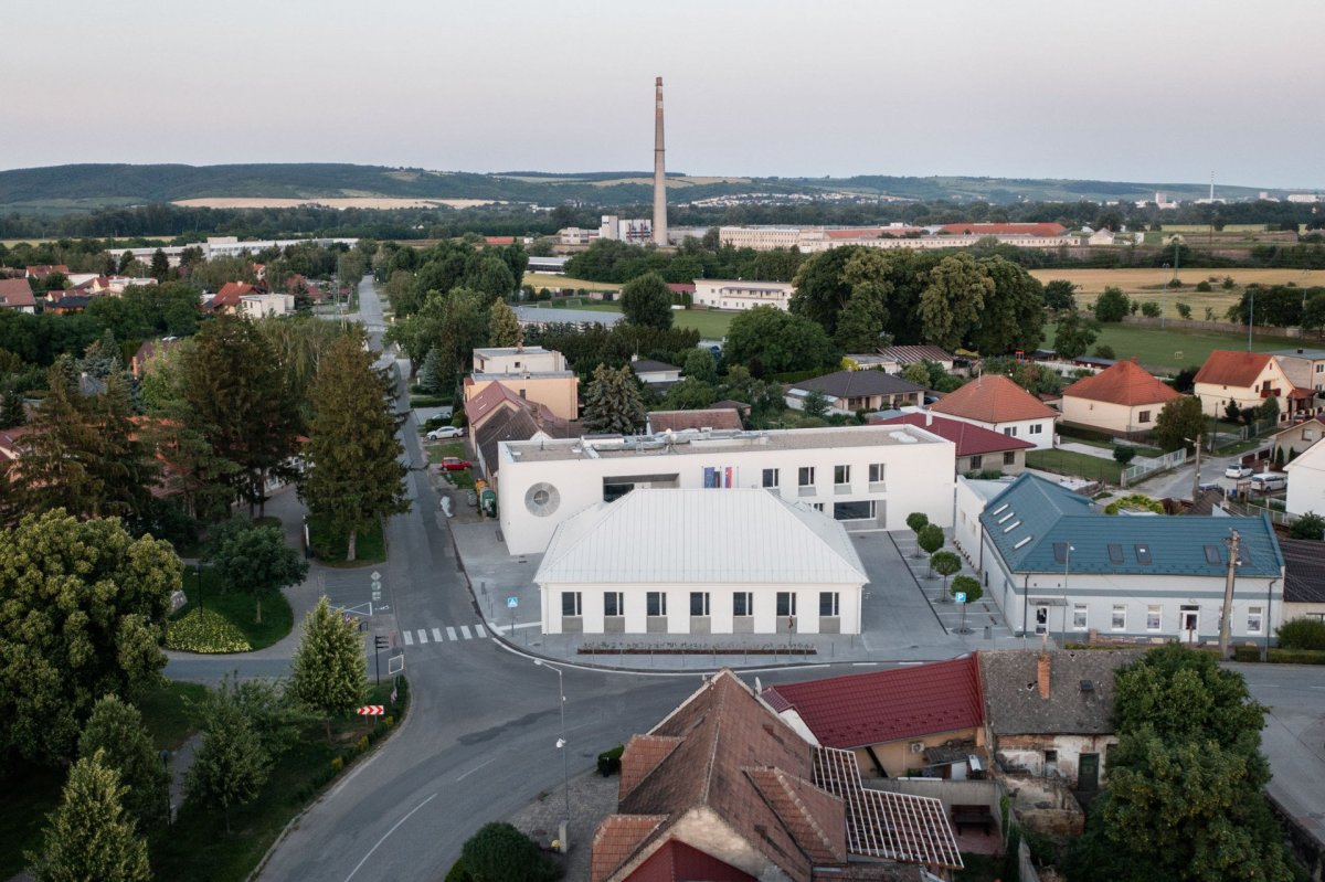 Městský úřad v Leopoldově od studia Zerozero