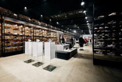 Redesign interiéru prodejny Footshop v pražském prostoru Vnitroblock, studio EYELEVEL.