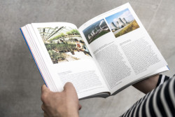 Petr Vorlík a Robert Guzík představují svou novou knihu Ambice uzavírající projekt Architektura osmdesátých let