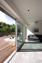 Proměna chaty v rodinný dům od studia Prajaga v Praze