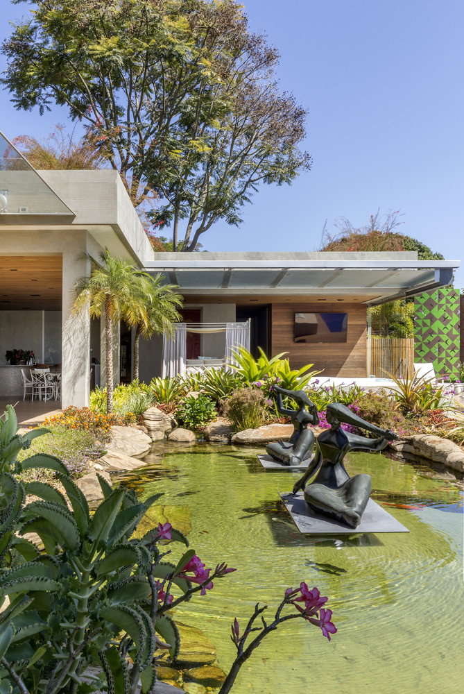 Revitalizace brutalistního domu v Brasílii, Arquitécnika © Edgard Cesar