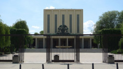 Krematorium Strašnice, Alois Mezera.