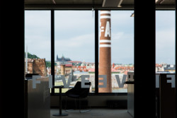 FIVE, QARTA architektura.