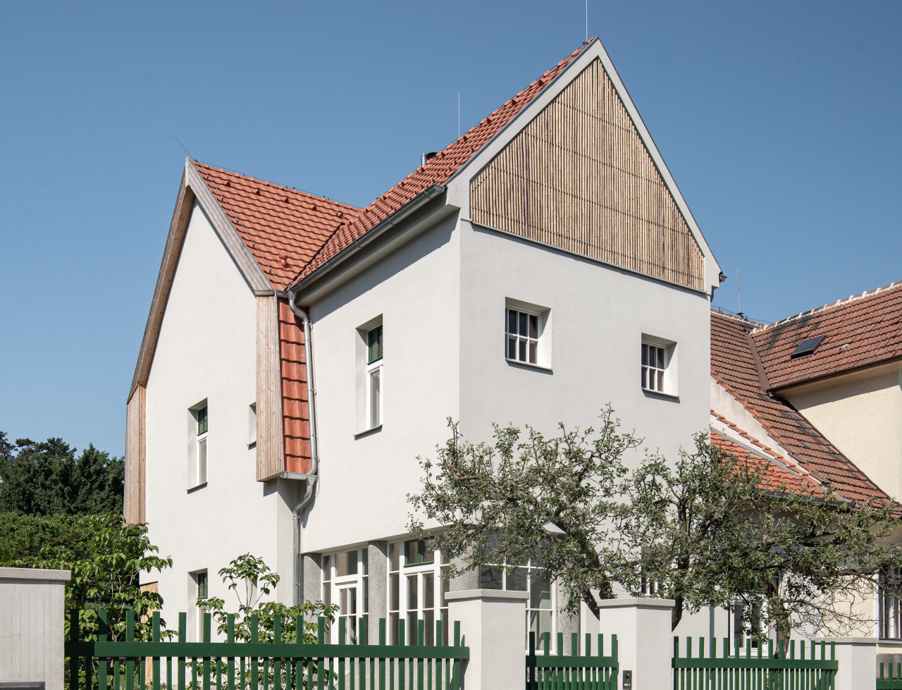 Přestavba prvorepublikové vily v Brně podle návrhu studia AEIOU