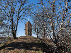 Včelín na golfovém hřišti v pražské Hostivaři od Huť architektury Martin Rajniš