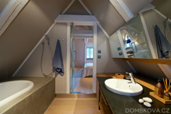 I. D. Arch, Půdní byt v jižních Čechách - foto