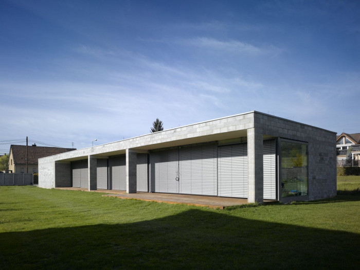 ARCHTEAM, Dům v betonu – foto