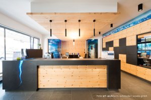 ADMONTER – dřevěné podlahy pro hotely, restaurace a kanceláře - foto