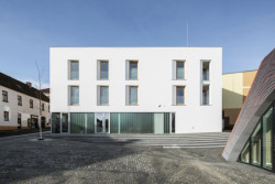 Společenské centrum Sedlčany, A8000/ Martin Krupauer, Pavel Kvintus, Daniel Jeništa, Stanislava Blažková