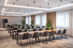 Společnost Wiesner-Hager je odborníkem na kancelářskou architekturu. Mimo to ale vybavuje eventové a konferenční prostory kulturních domů, hotelů a škol