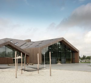 Rozšíření mezinárodní školy Ikast-Brande na komunitní a sportovní centrum od C.F. Møller Architects
