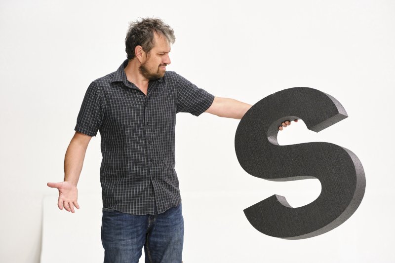 Identita – příběh českého grafického designu bude Česká televize vysílat od 11. ledna 2024.