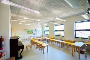 Architekt Ondřej Tuček, Přístavba a rekonstrukce obecní školy Hovorčovice – foto